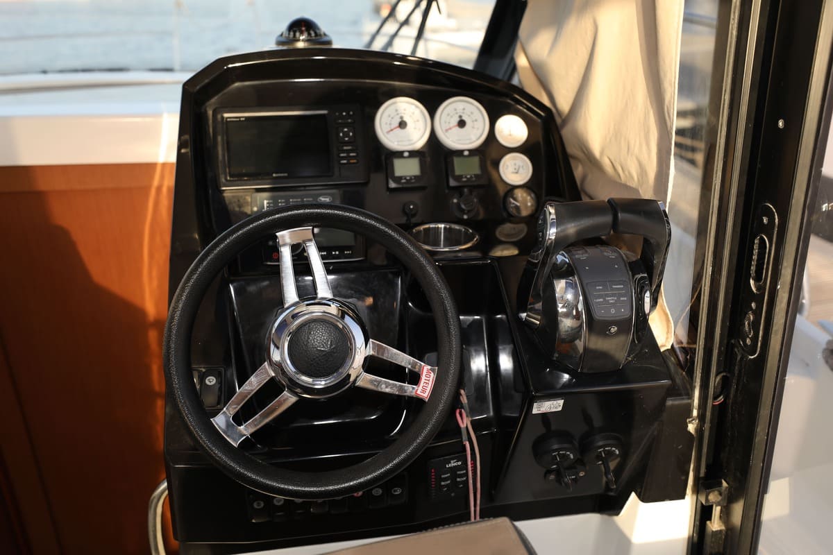 ميري فيشر 895 اوف شور