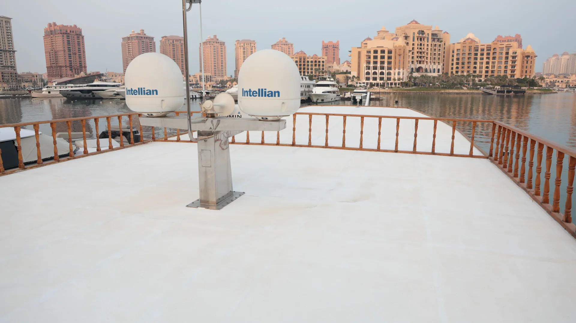 Fiber Dhow 110