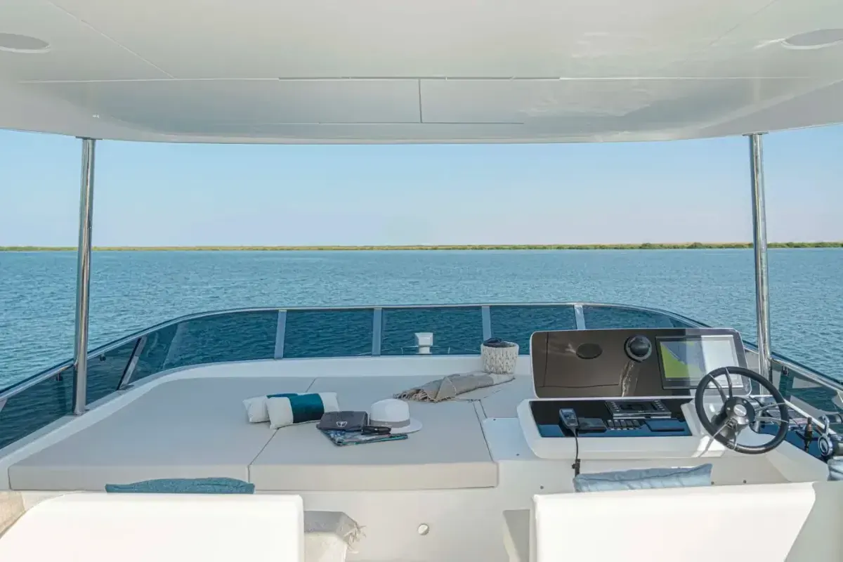 Majesty 60 flybridge with helm and seating